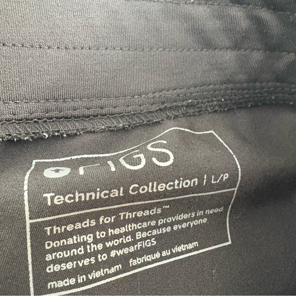 Figs Women’s Black Scrub Set Zamora Joggers Catarina Large - Picture 4 of 7